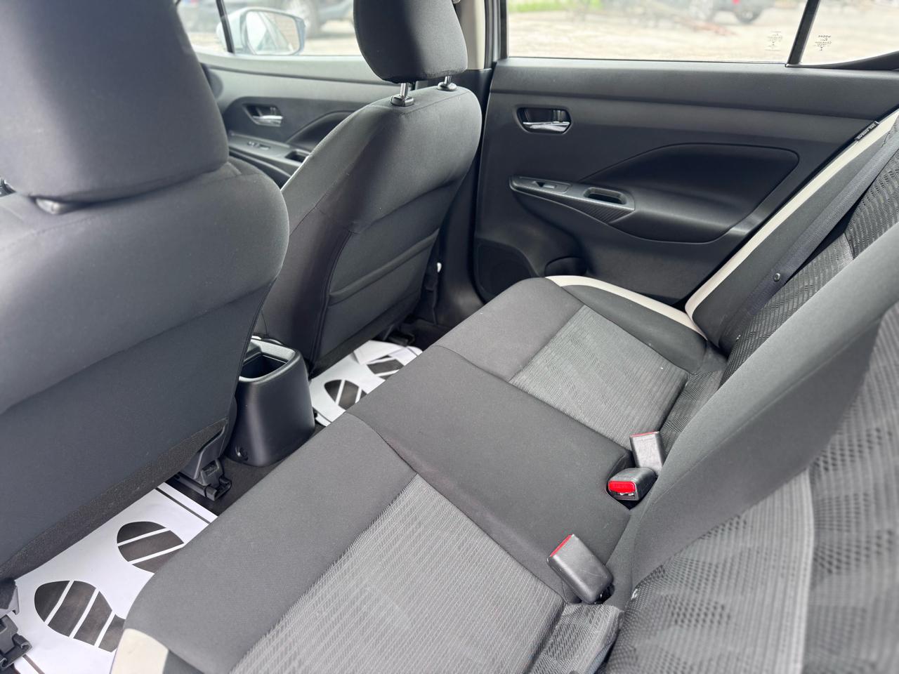 Nissan Versa SV CVT 2022