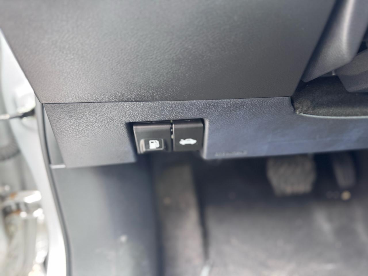 Nissan Versa SV CVT 2022