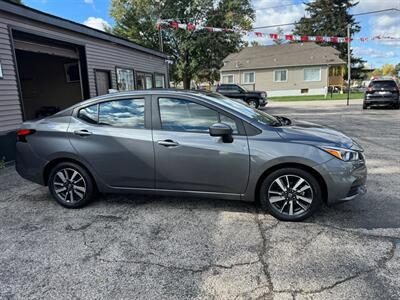 Nissan Versa SV CVT 2021