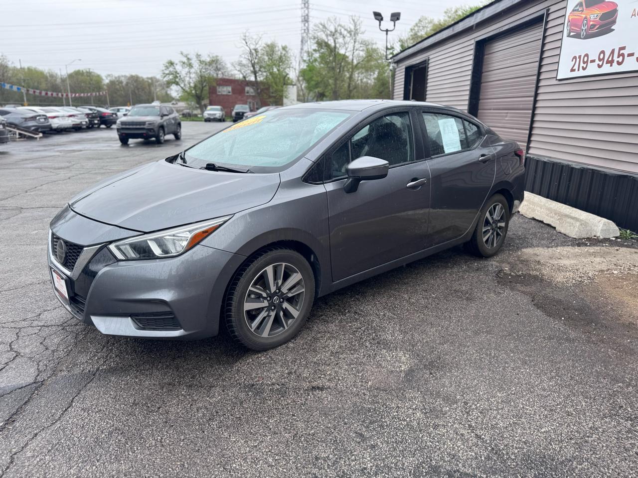 Nissan Versa SV CVT 2021