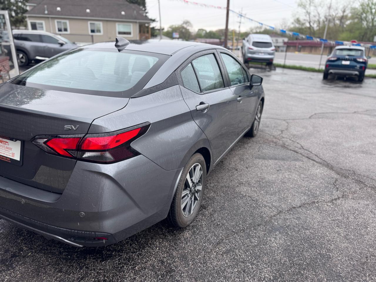 Nissan Versa SV CVT 2021