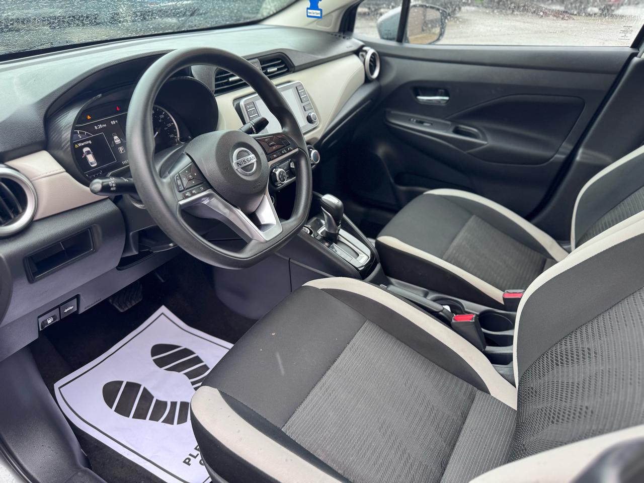 Nissan Versa SV CVT 2021