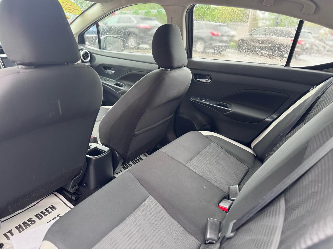 Nissan Versa SV CVT 2021