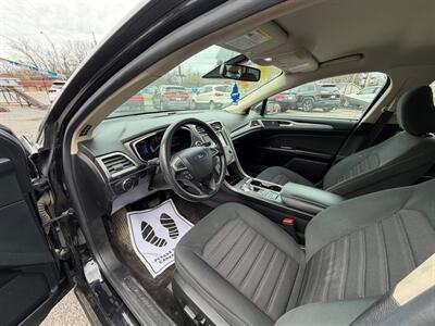 Ford Fusion SE FWD 2020