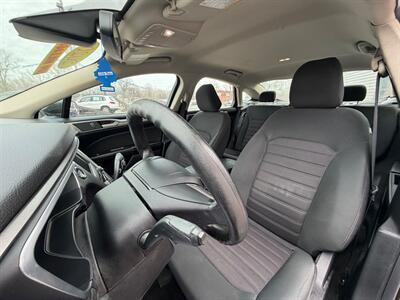 Ford Fusion SE FWD 2020