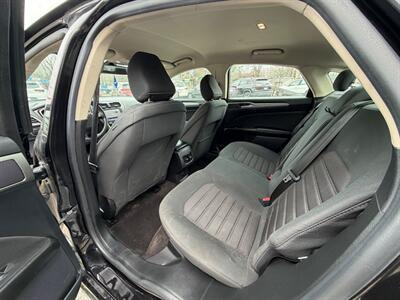 Ford Fusion SE FWD 2020