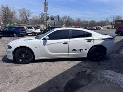 Dodge Charger SXT RWD 2019