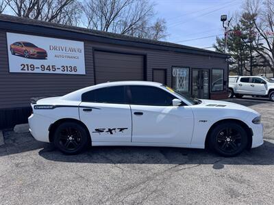 Dodge Charger SXT RWD 2019