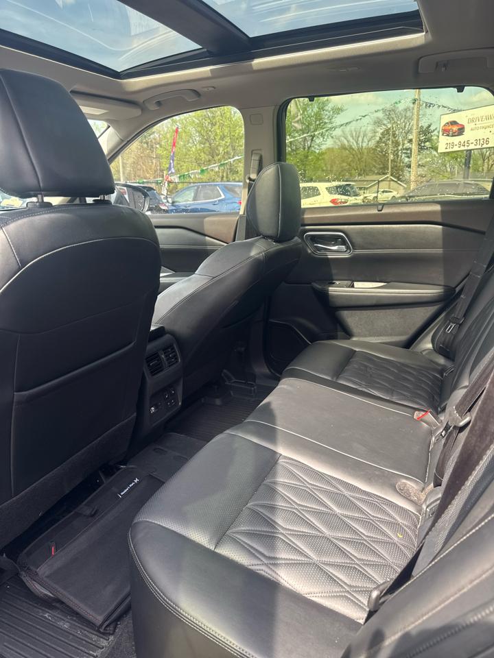 Nissan Rogue FWD Platinum 2023