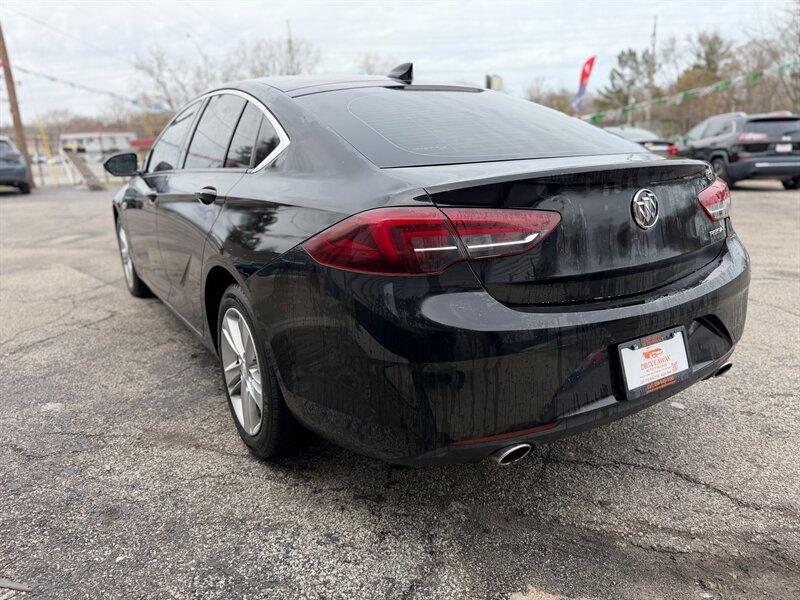 Buick Regal Sportback 4dr Sdn Preferred FWD 2019