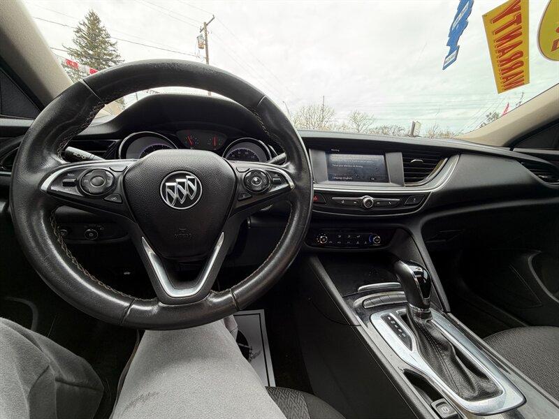 Buick Regal Sportback 4dr Sdn Preferred FWD 2019