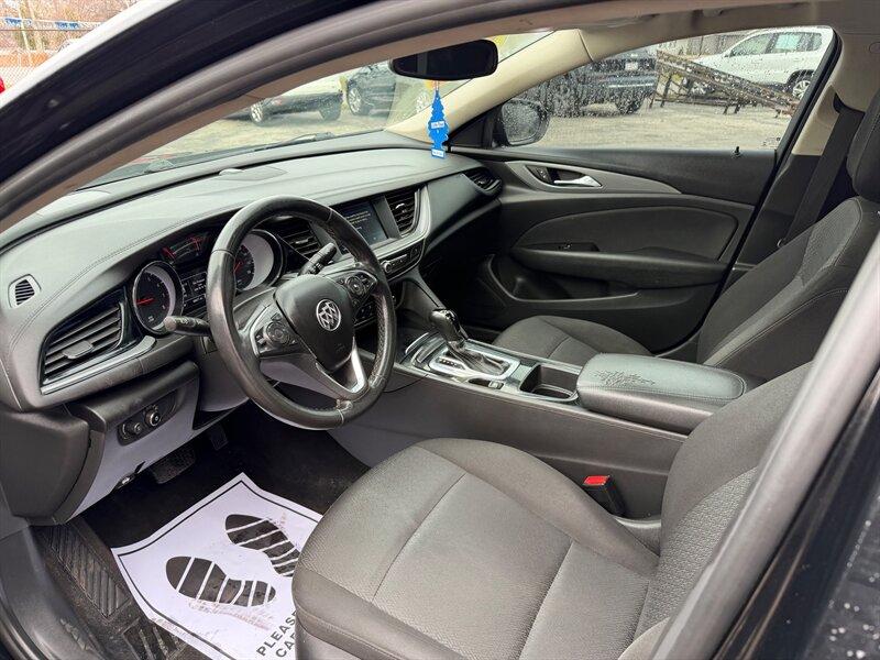 Buick Regal Sportback 4dr Sdn Preferred FWD 2019