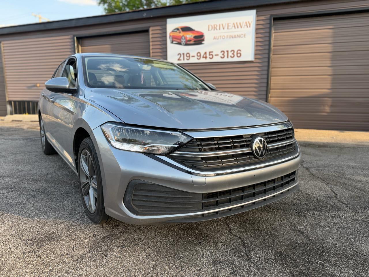 Volkswagen Jetta SE Auto 2024