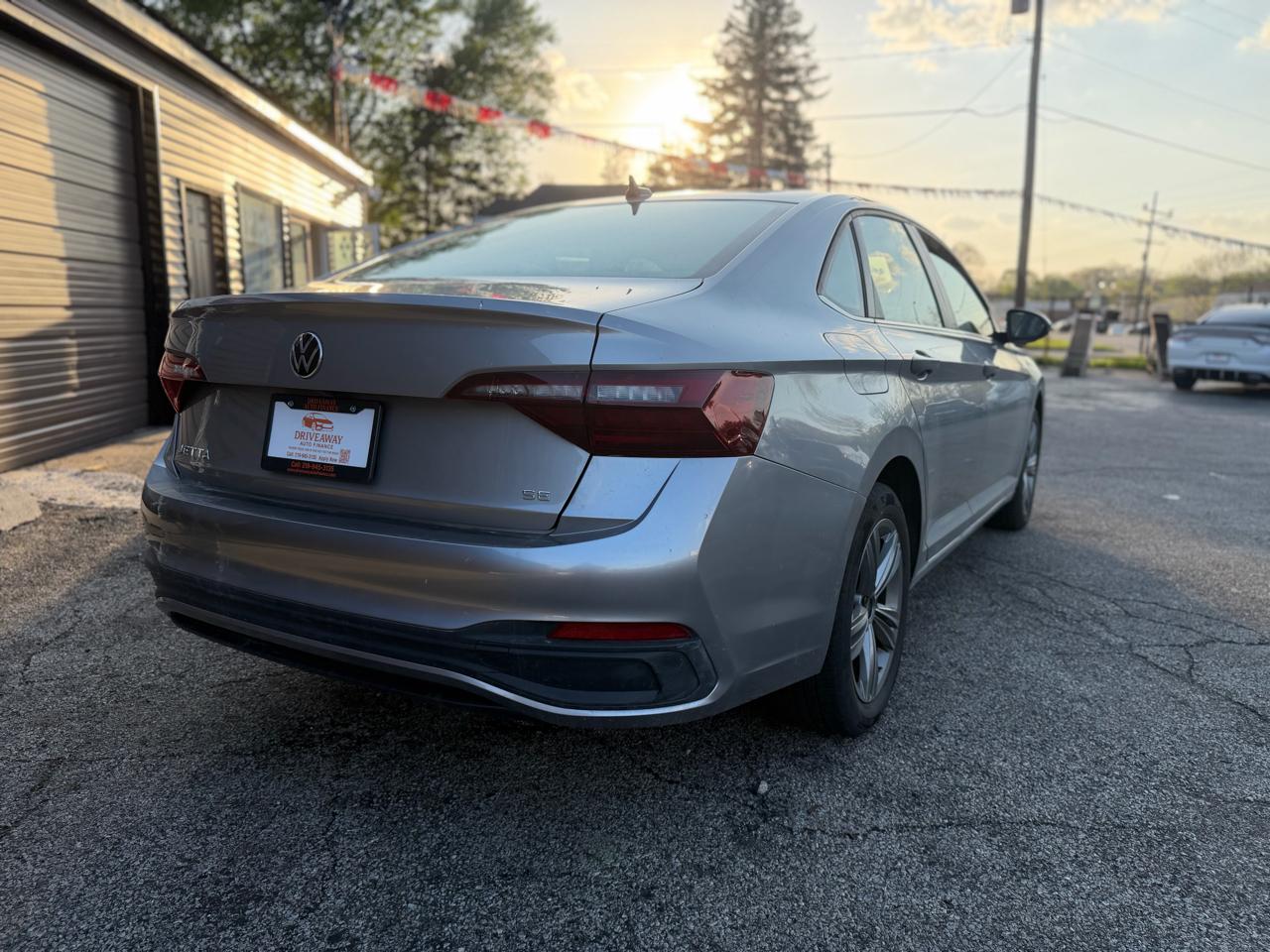 Volkswagen Jetta SE Auto 2024