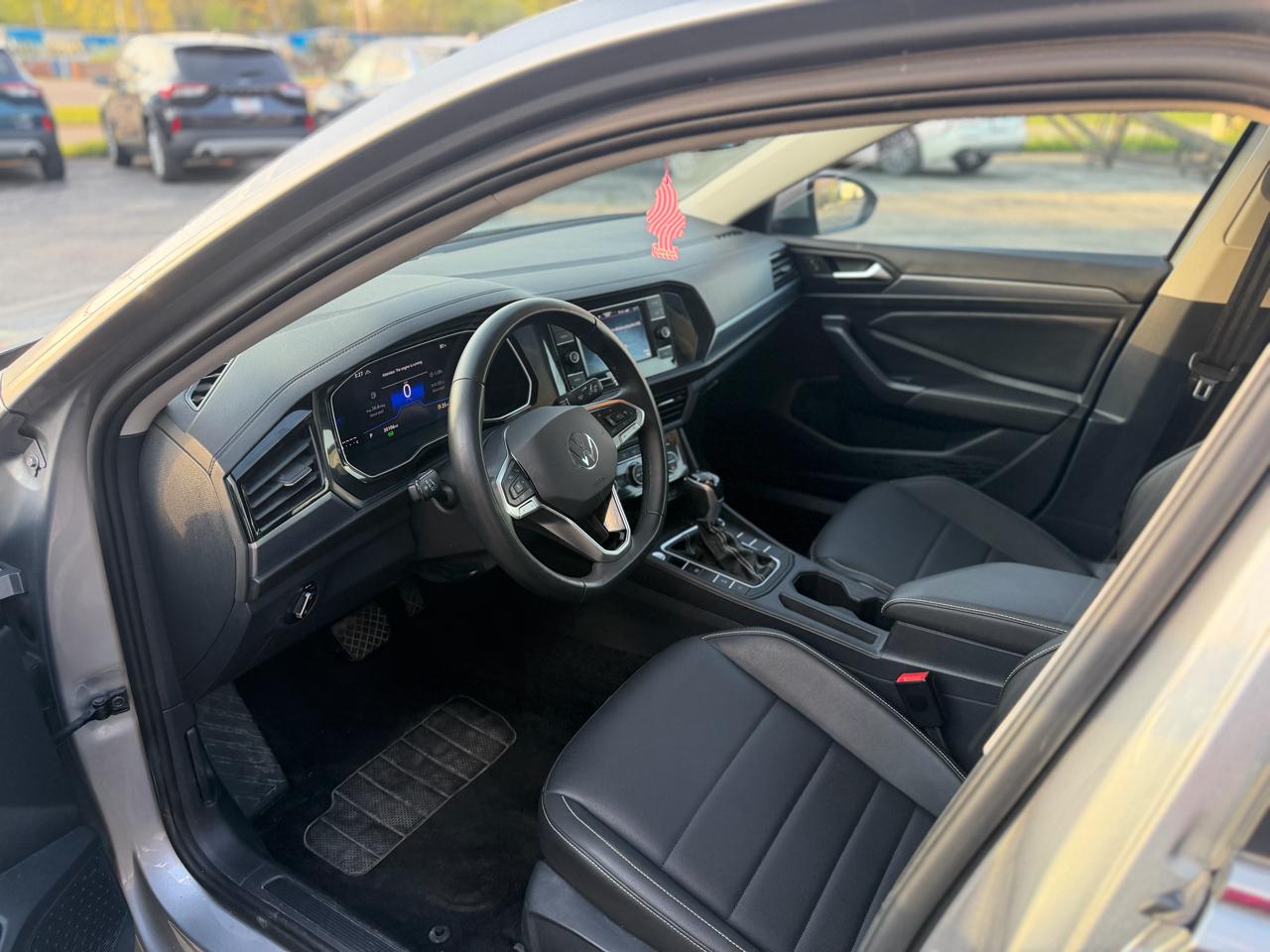 Volkswagen Jetta SE Auto 2024