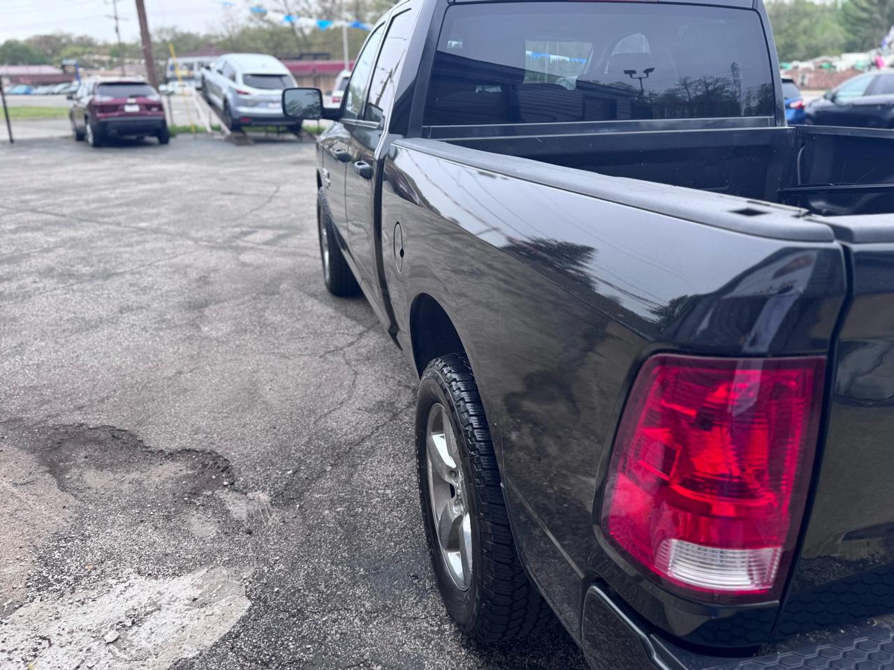 RAM 1500 Classic Express 4x4 Quad Cab 6'4" Box 2019
