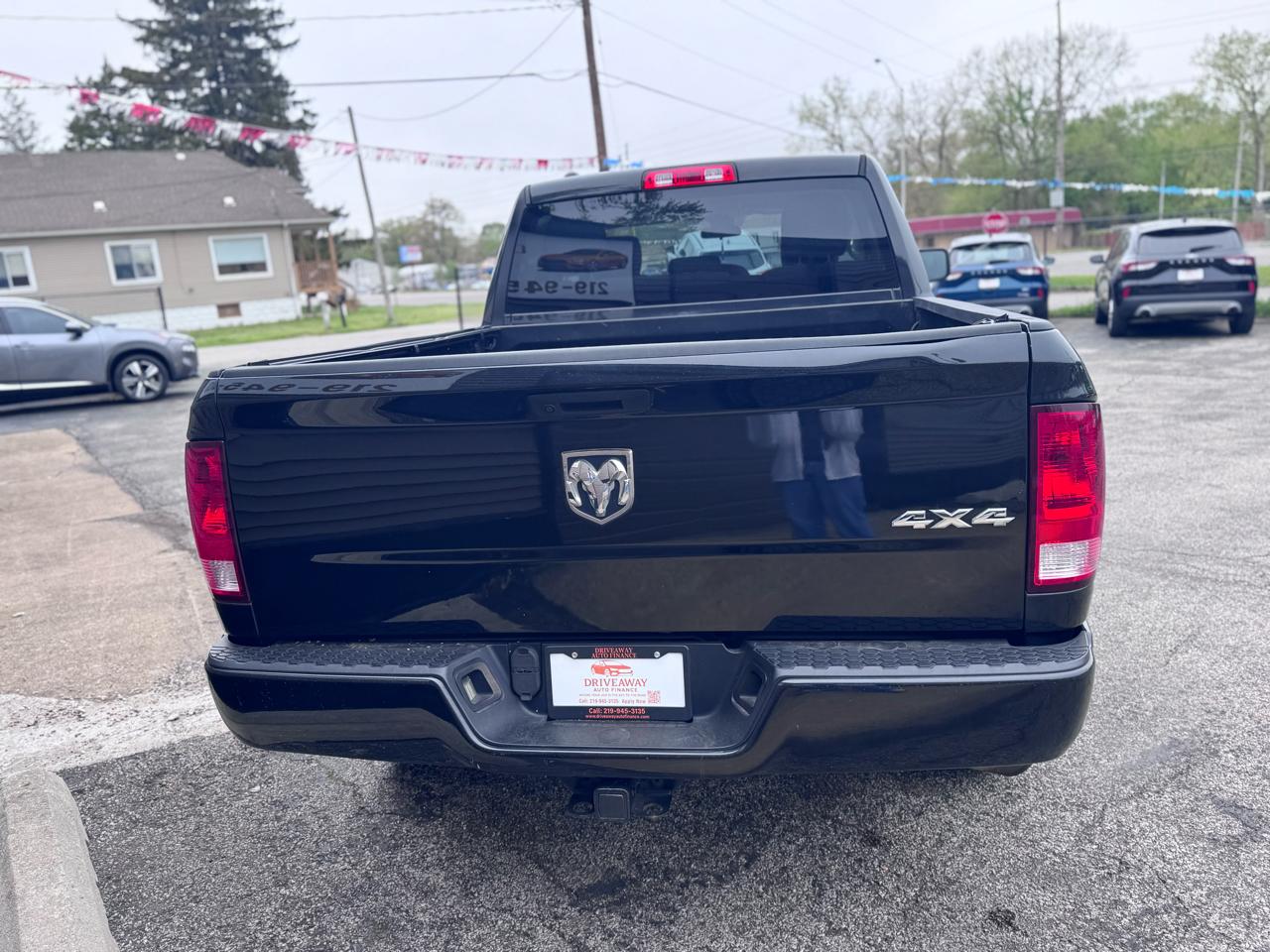 RAM 1500 Classic Express 4x4 Quad Cab 6'4" Box 2019