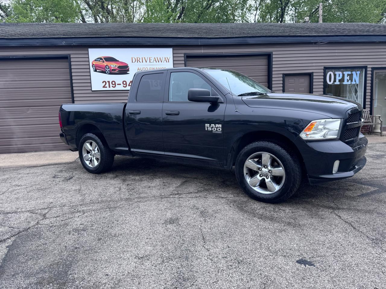 RAM 1500 Classic Express 4x4 Quad Cab 6'4" Box 2019