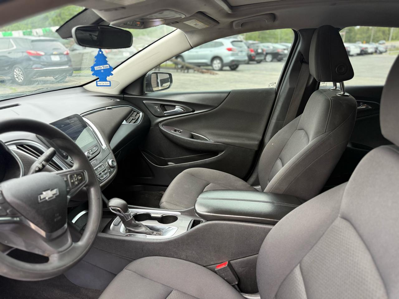 Chevrolet Malibu 4dr Sdn LT 2021