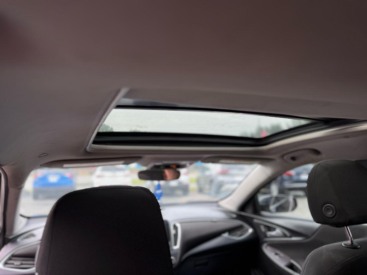Chevrolet Malibu 4dr Sdn LT 2021