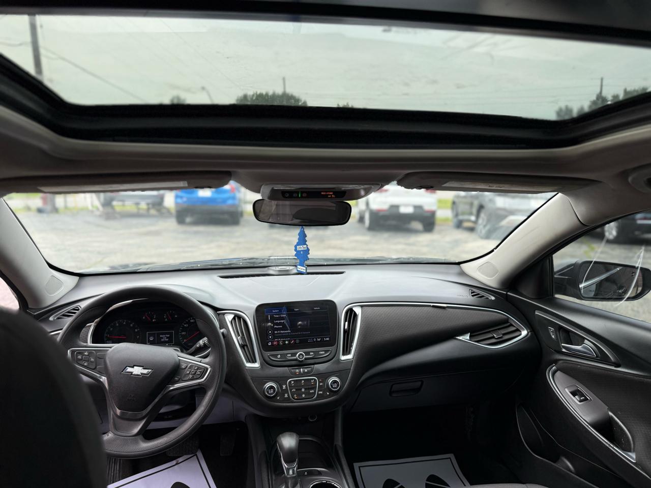 Chevrolet Malibu 4dr Sdn LT 2021