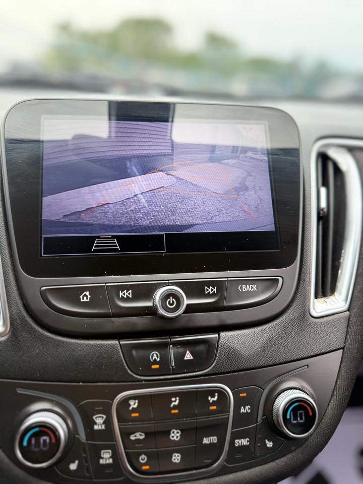 Chevrolet Malibu 4dr Sdn LT 2021