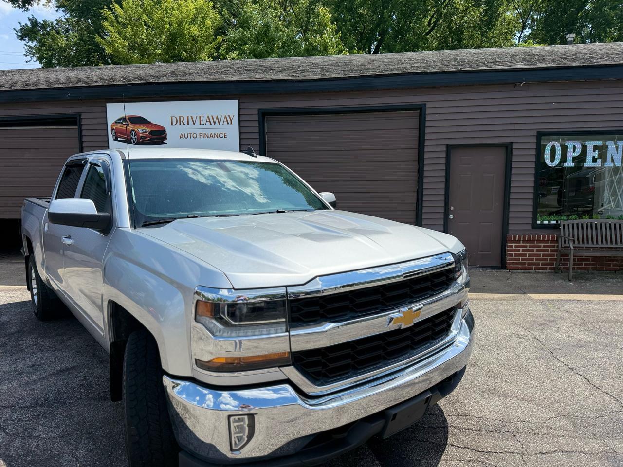 2018 Chevrolet Silverado 1500 4WD Crew Cab 143.5" LT w/1LT