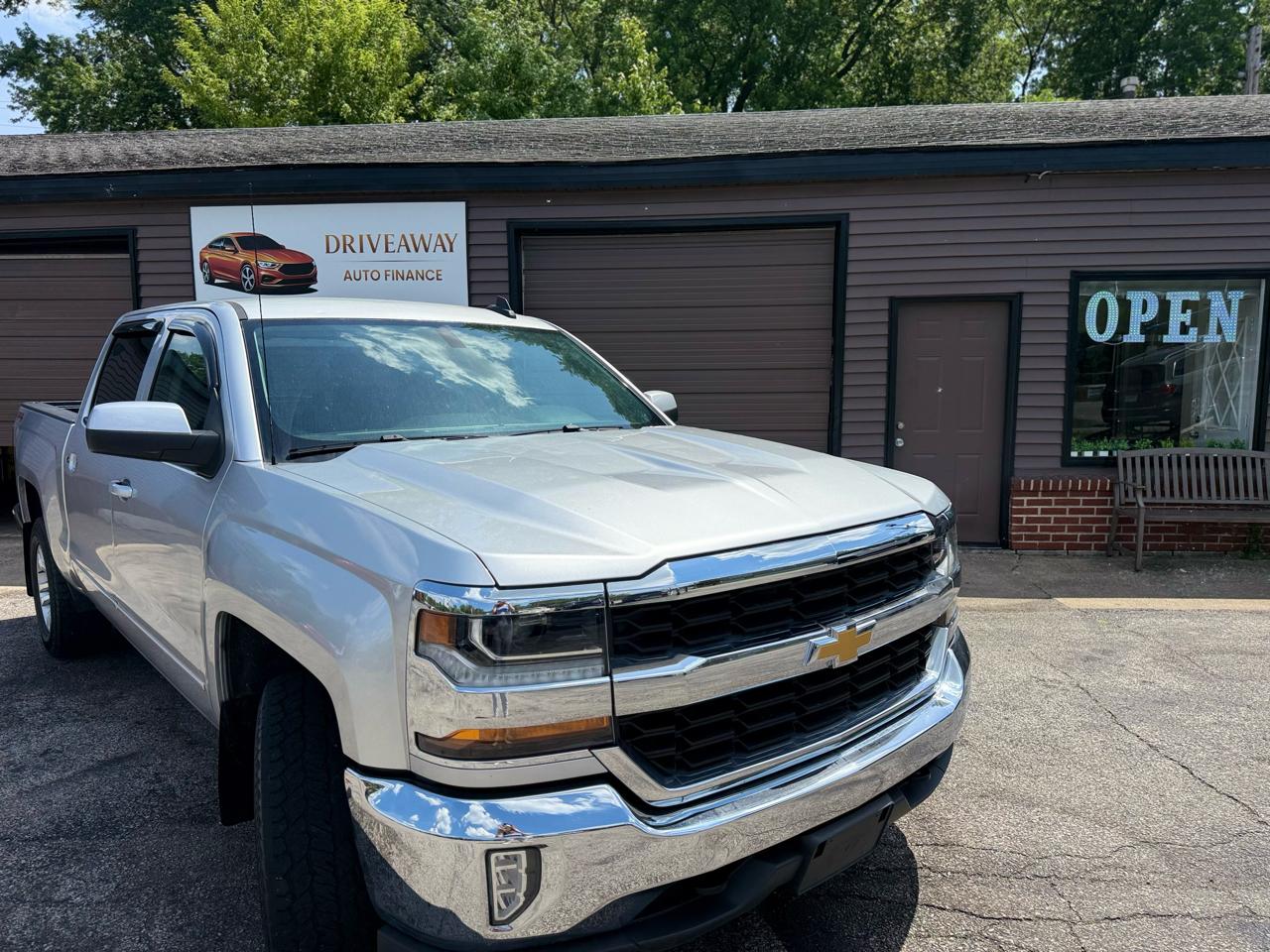 Chevrolet Silverado 1500 4WD Crew Cab 143.5" LT w/1LT 2018