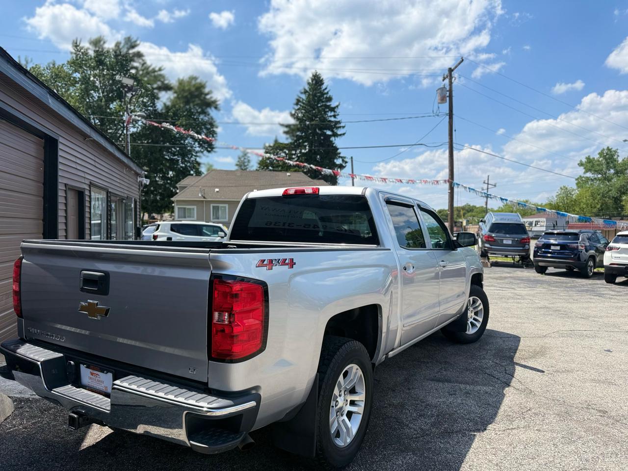 Chevrolet Silverado 1500 4WD Crew Cab 143.5" LT w/1LT 2018