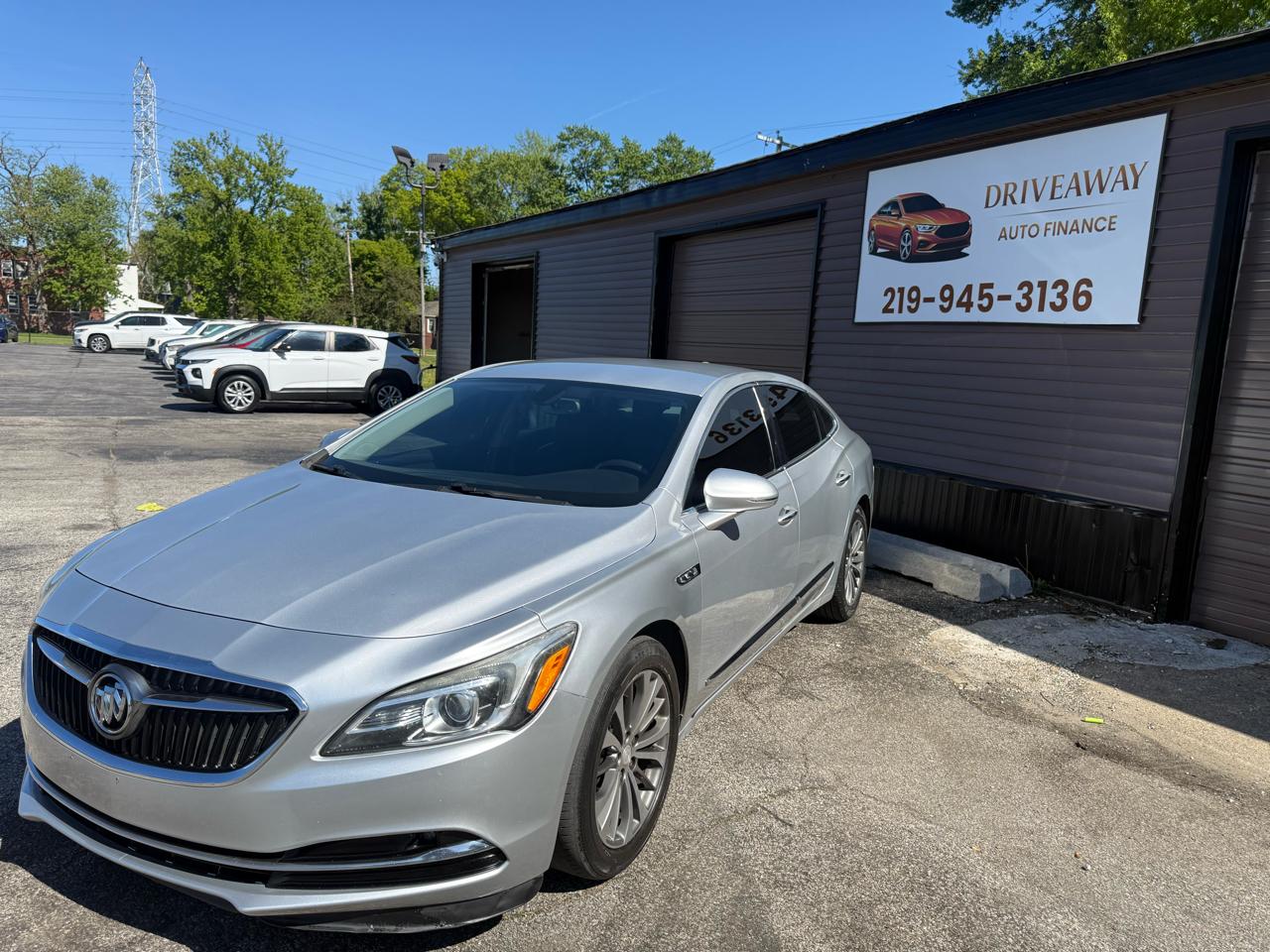 Buick LaCrosse 4dr Sdn Essence FWD 2018