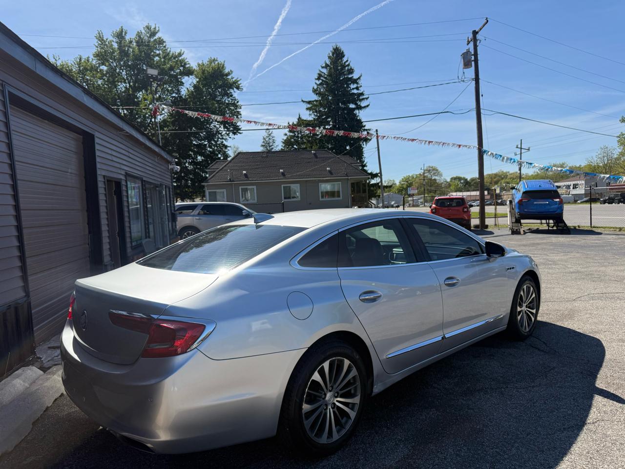 Buick LaCrosse 4dr Sdn Essence FWD 2018