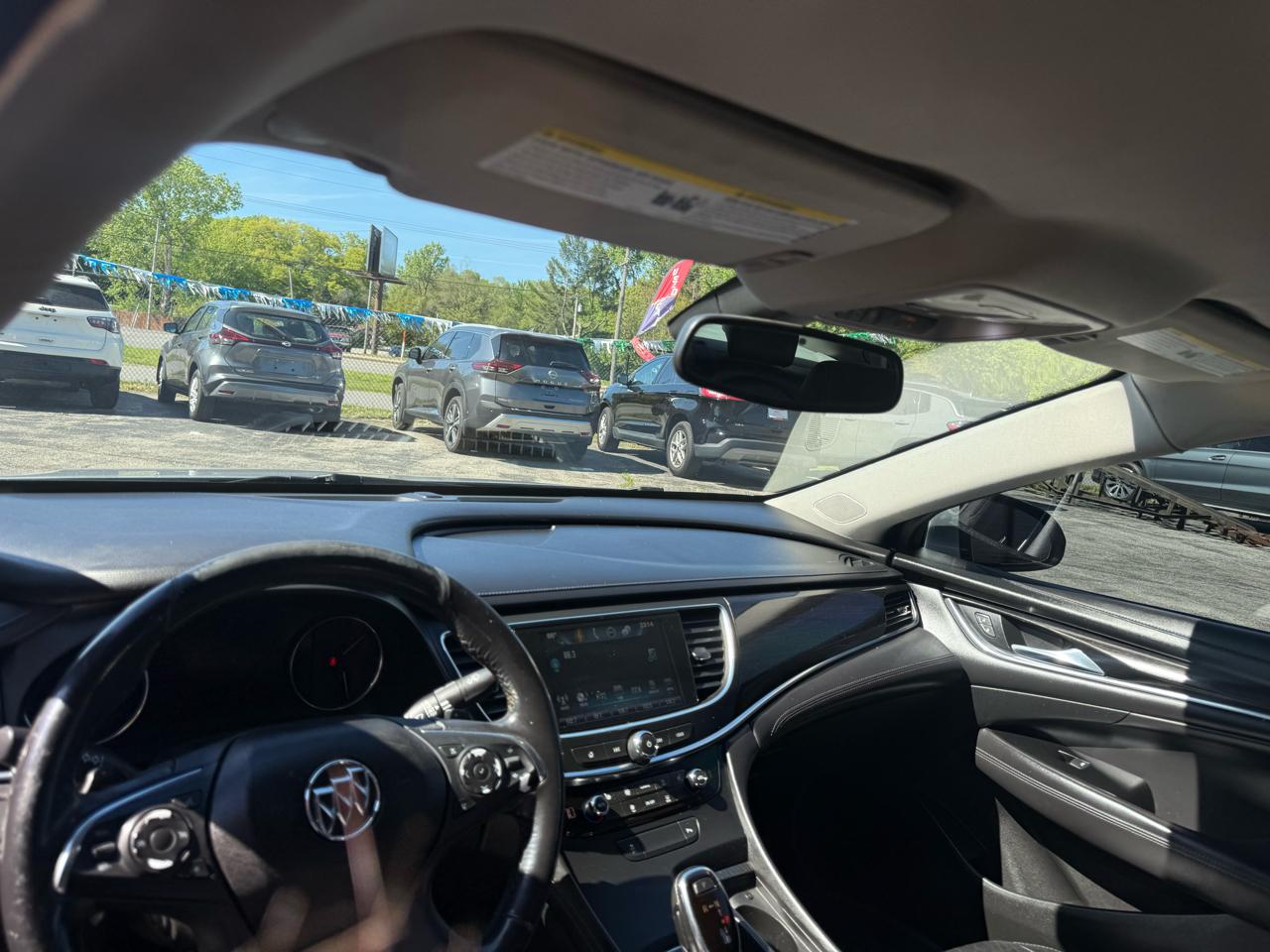 Buick LaCrosse 4dr Sdn Essence FWD 2018