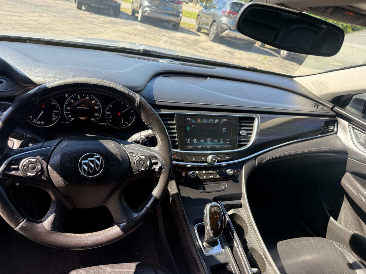 Buick LaCrosse 4dr Sdn Essence FWD 2018