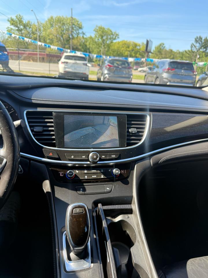 Buick LaCrosse 4dr Sdn Essence FWD 2018
