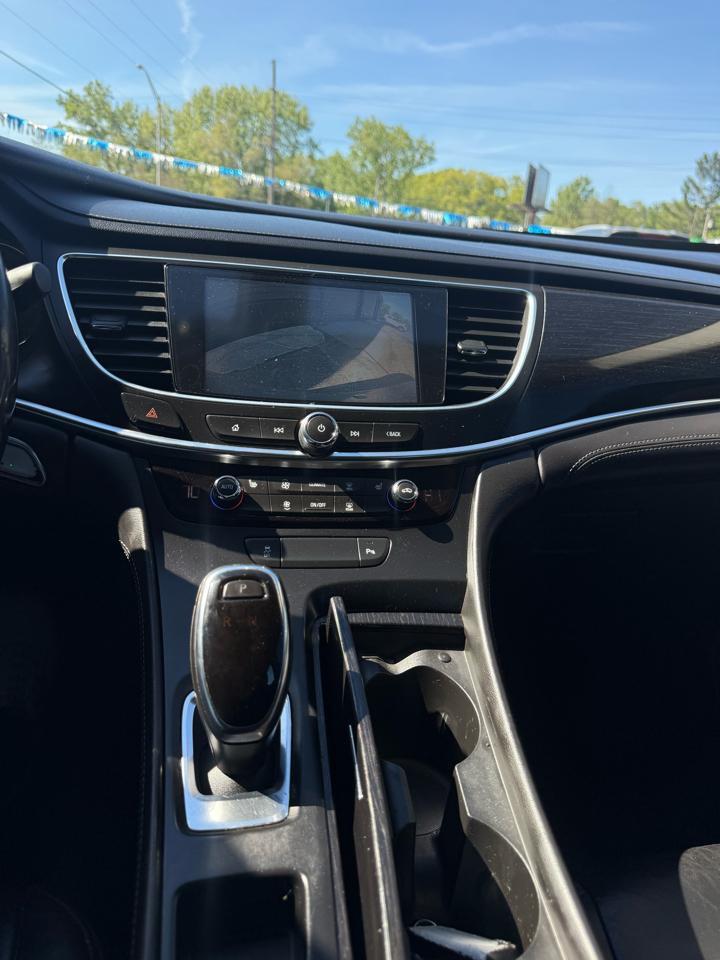 Buick LaCrosse 4dr Sdn Essence FWD 2018