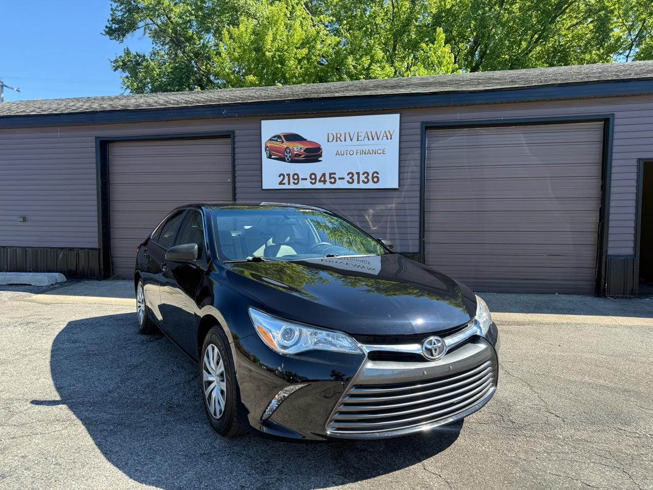Toyota Camry XLE Auto (Natl) 2017