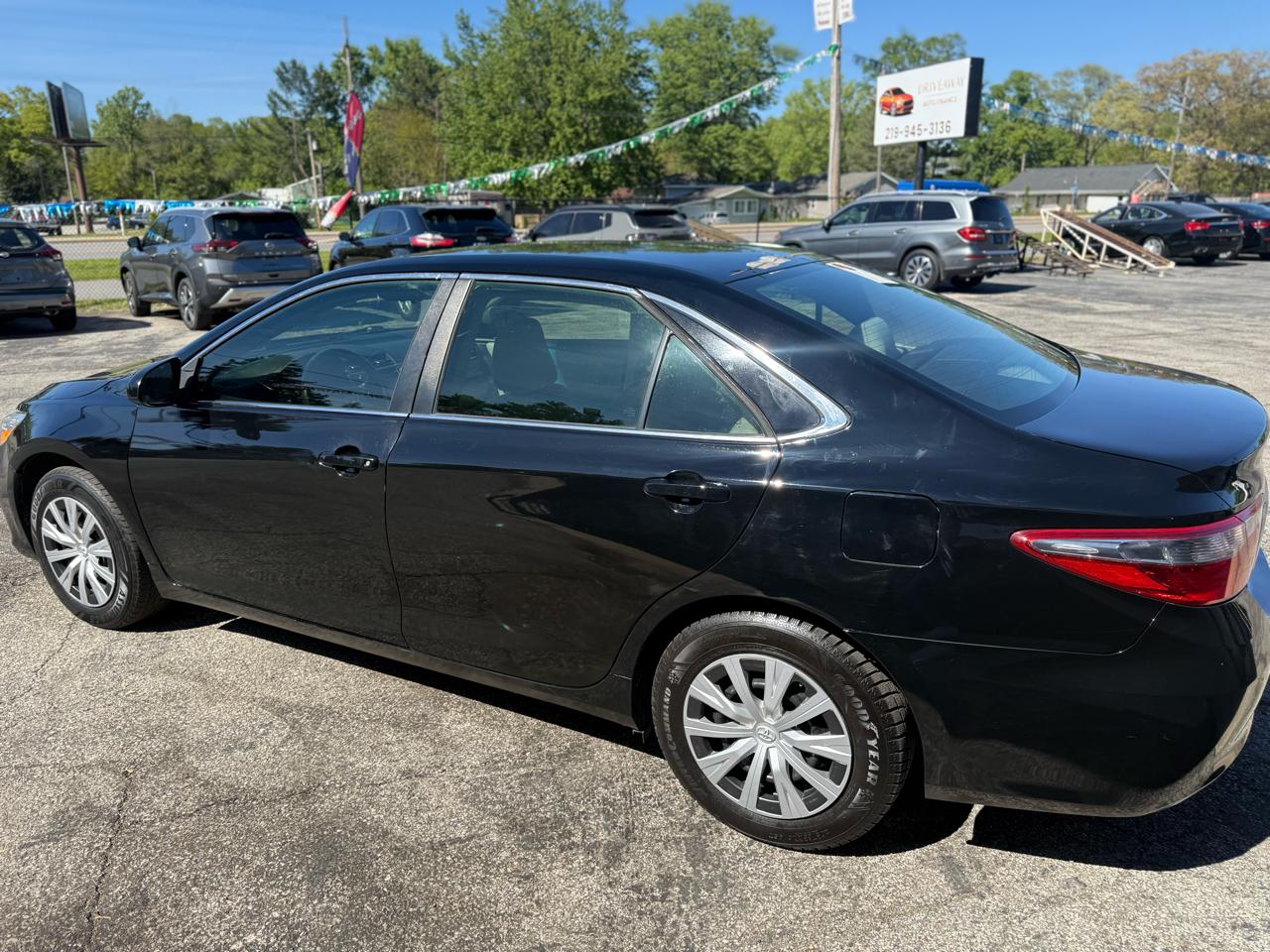 Toyota Camry XLE Auto (Natl) 2017