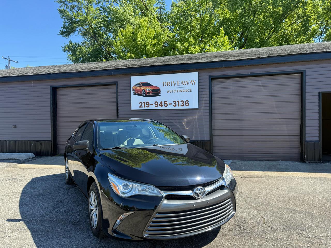 Toyota Camry XLE Auto (Natl) 2017
