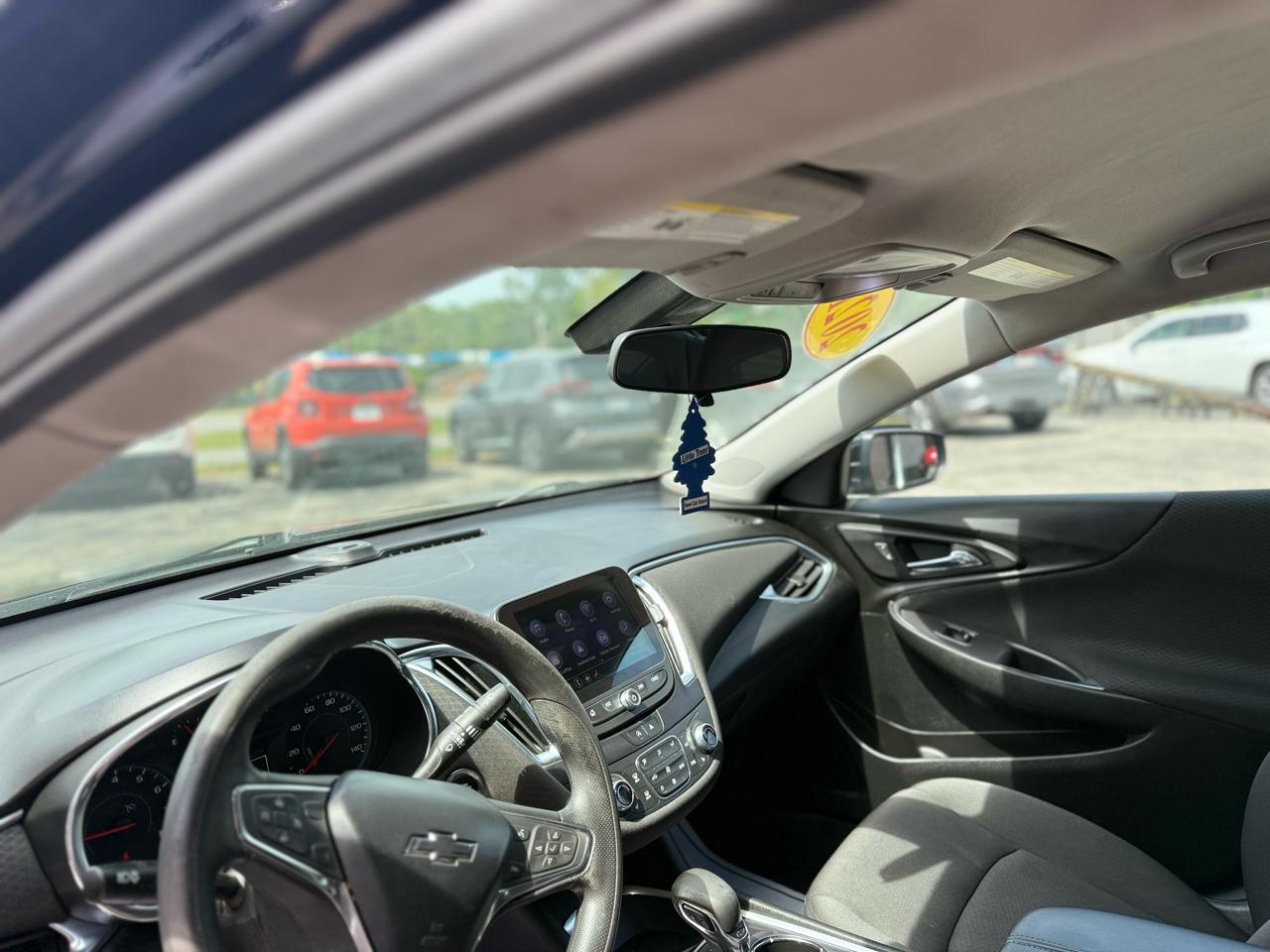 Chevrolet Malibu 4dr Sdn LT 2021