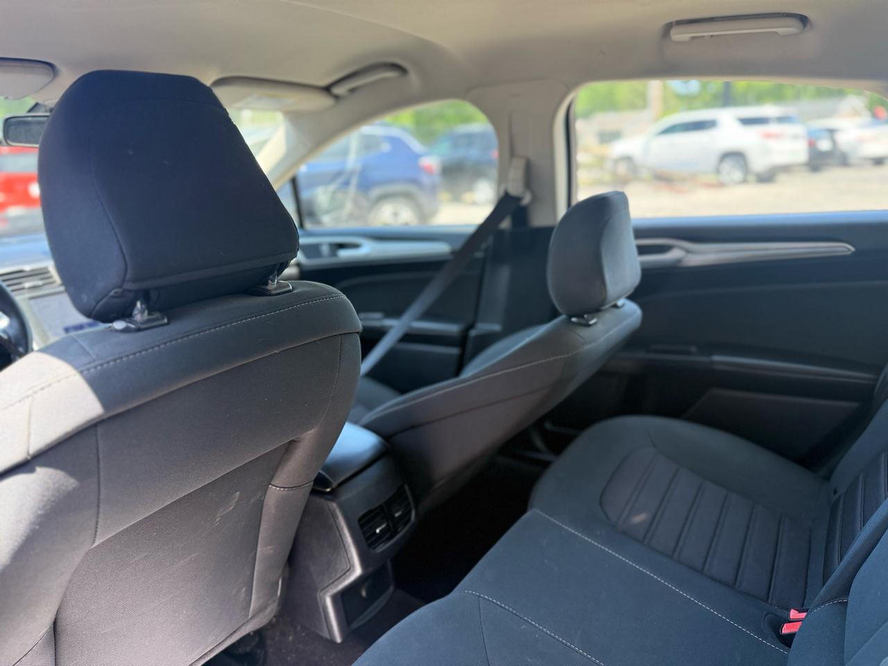 Ford Fusion SE FWD 2020