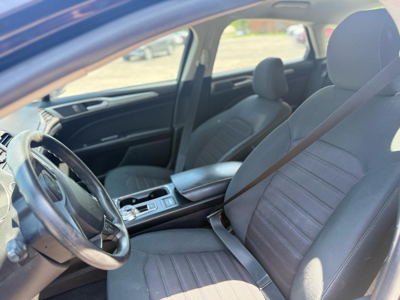 Ford Fusion SE FWD 2020