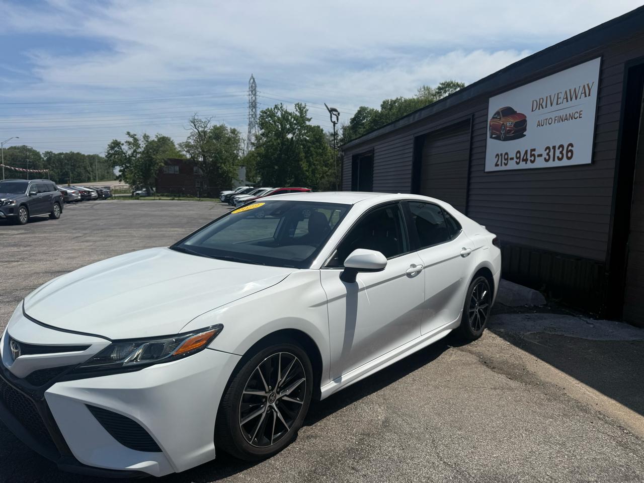 Toyota Camry SE Auto (Natl) 2022