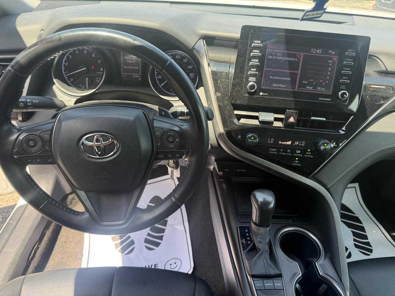Toyota Camry SE Auto (Natl) 2022