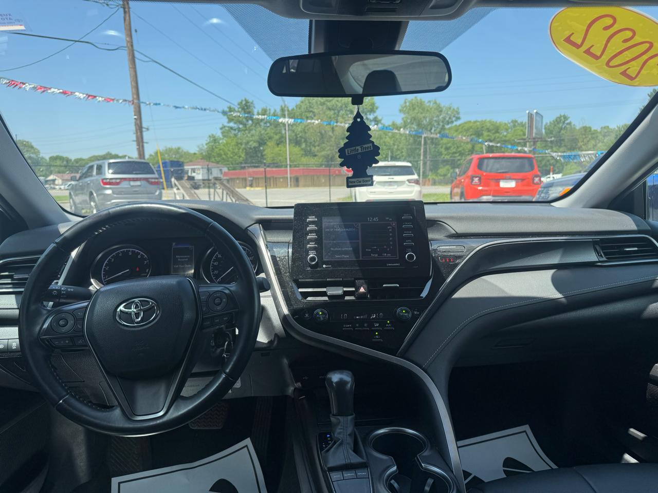 Toyota Camry SE Auto (Natl) 2022