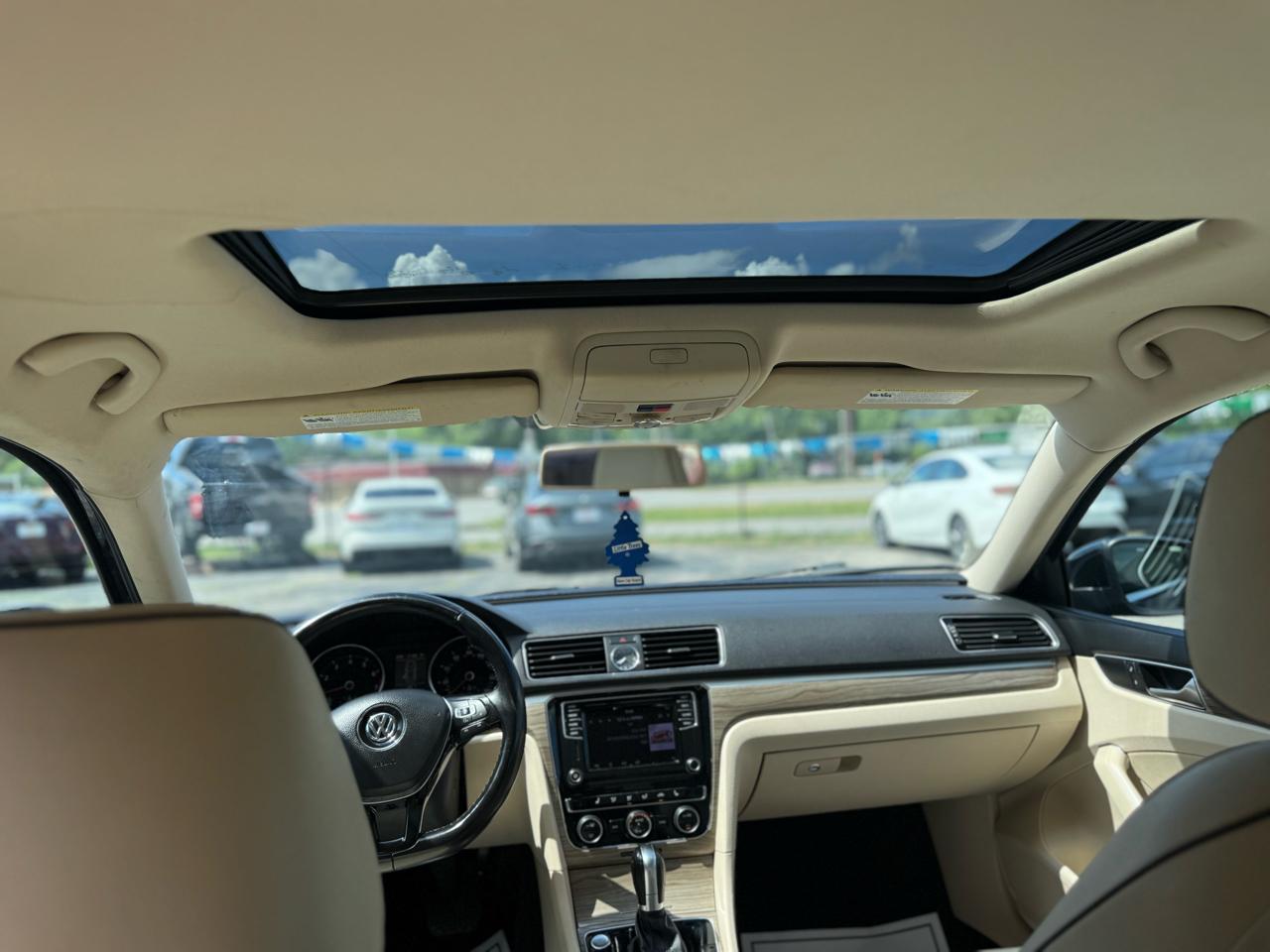 Volkswagen Passat 1.8T SE Auto 2017