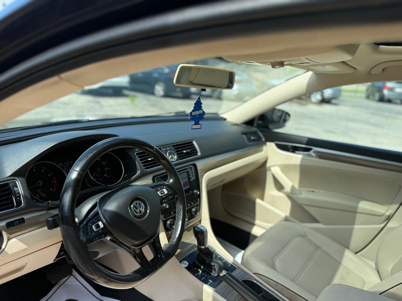 Volkswagen Passat 1.8T SE Auto 2017