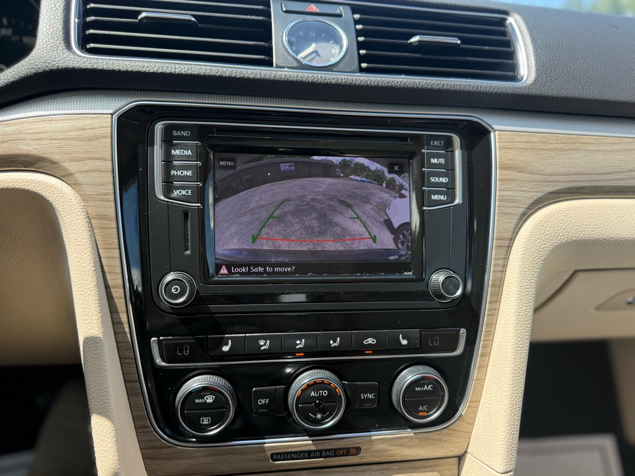 Volkswagen Passat 1.8T SE Auto 2017