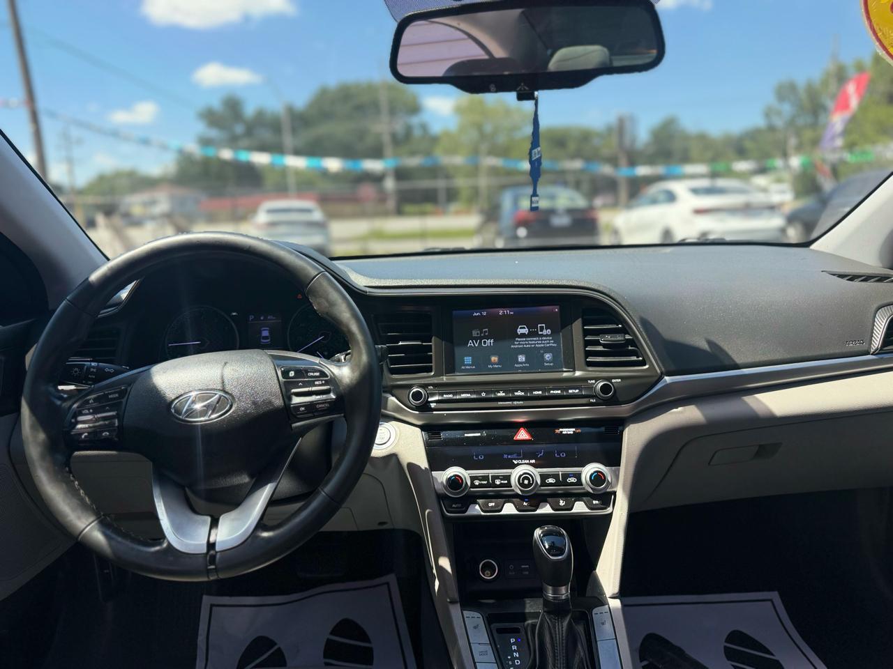 Hyundai Elantra Value Edition IVT 2020