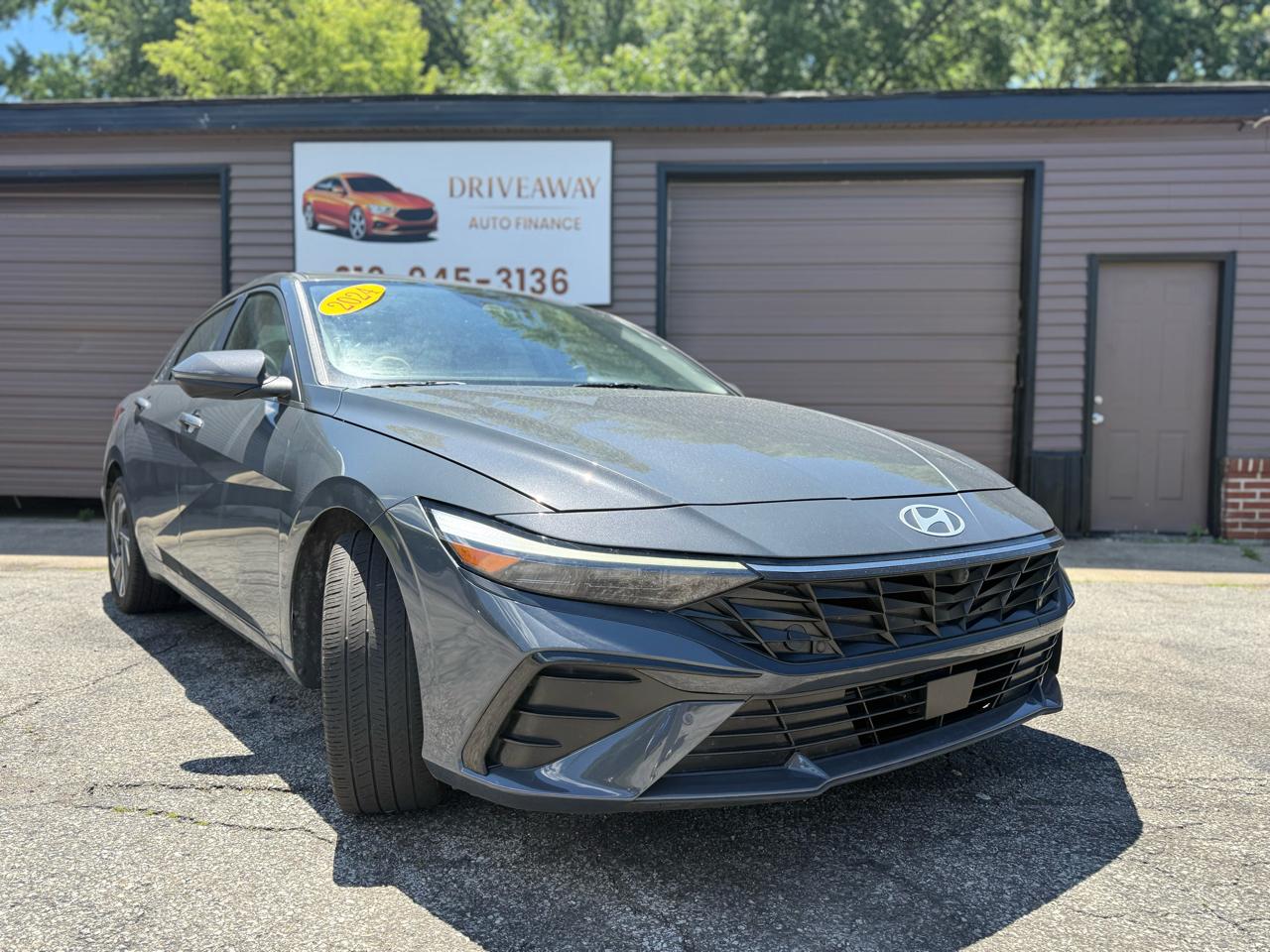Hyundai Elantra Limited IVT 2024