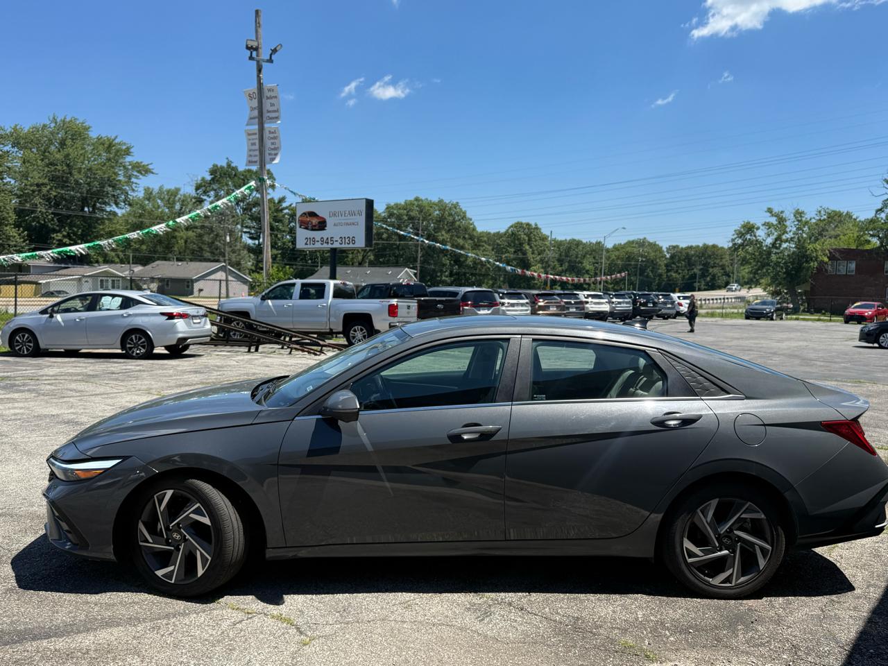 Hyundai Elantra Limited IVT 2024